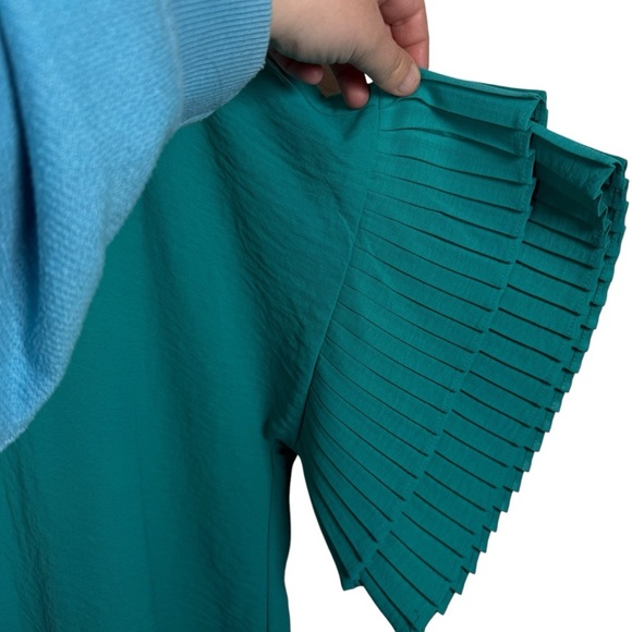 Cato Women’s Flutter Pleated Sleeve Flowy Blouse in Teal Size 18/20W - Picture 5 of 8
